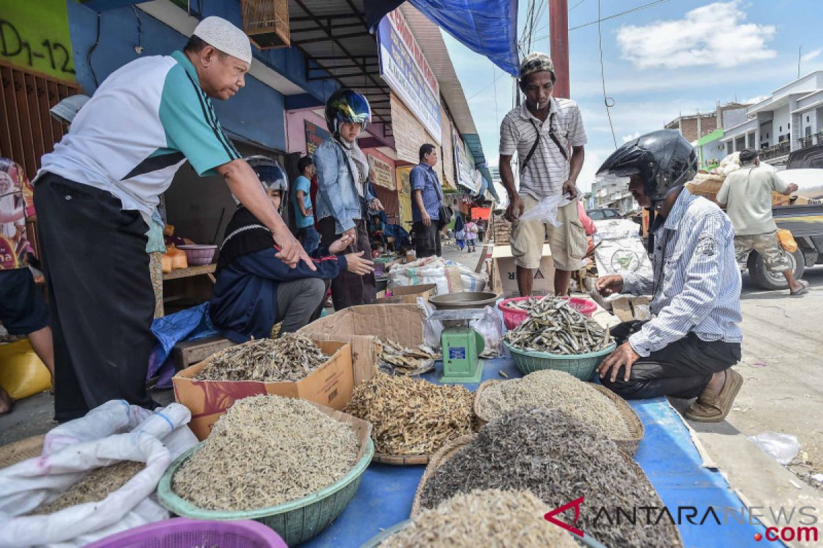 Toko dan bank di Donggala mulai buka sepekan pascagempa