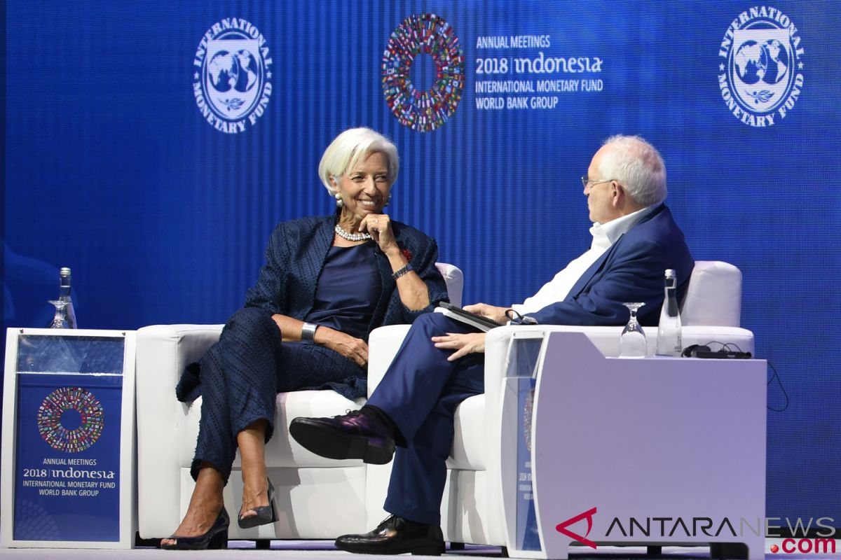 IMF-WB - Global economy is not strong enough: Lagarde