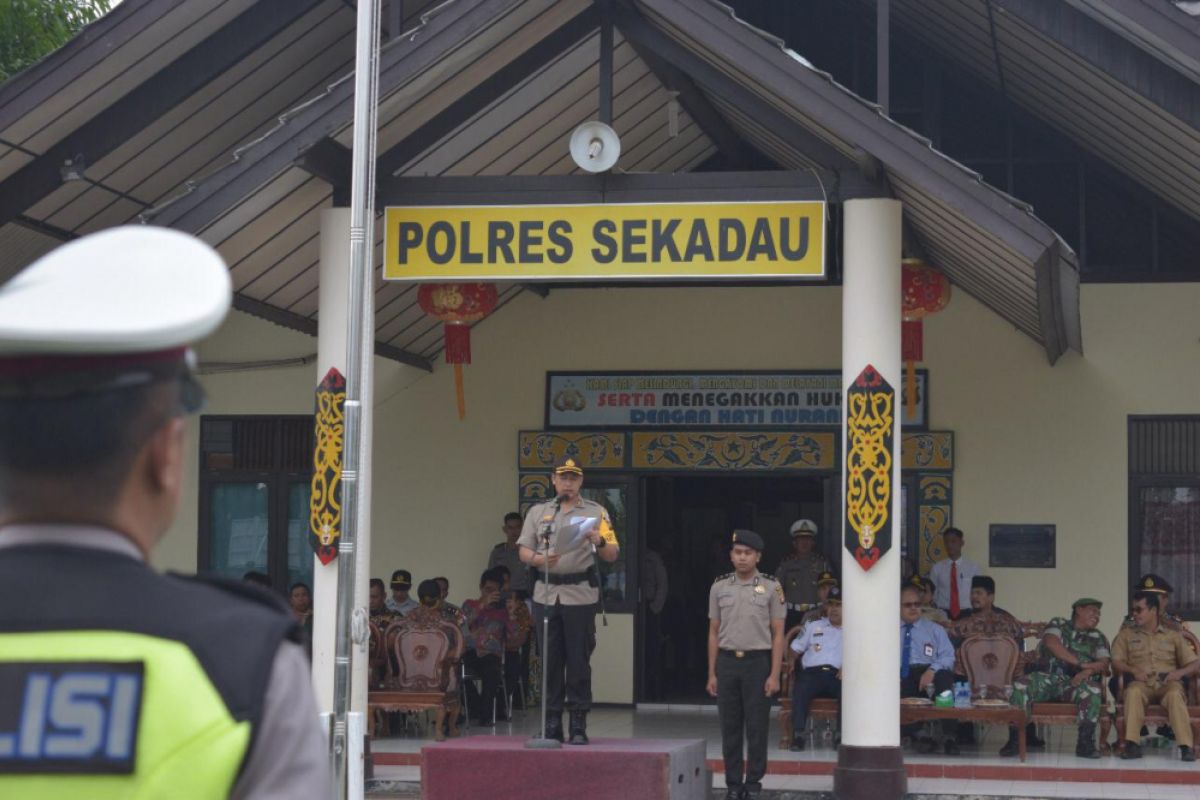 Polres Sekadau bidik pengendara sembari menggunakan handphone