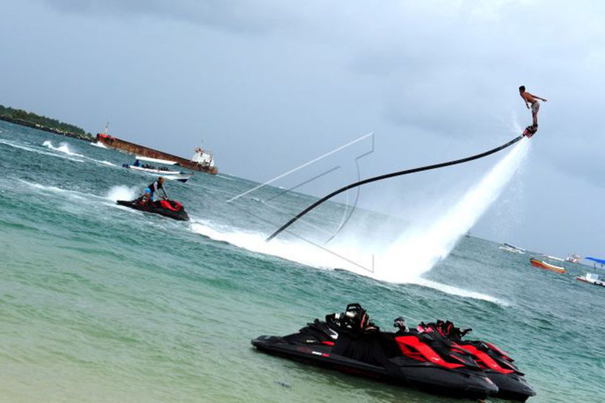 Flyboard dunia siapkan tontonan spektakuler di Losari