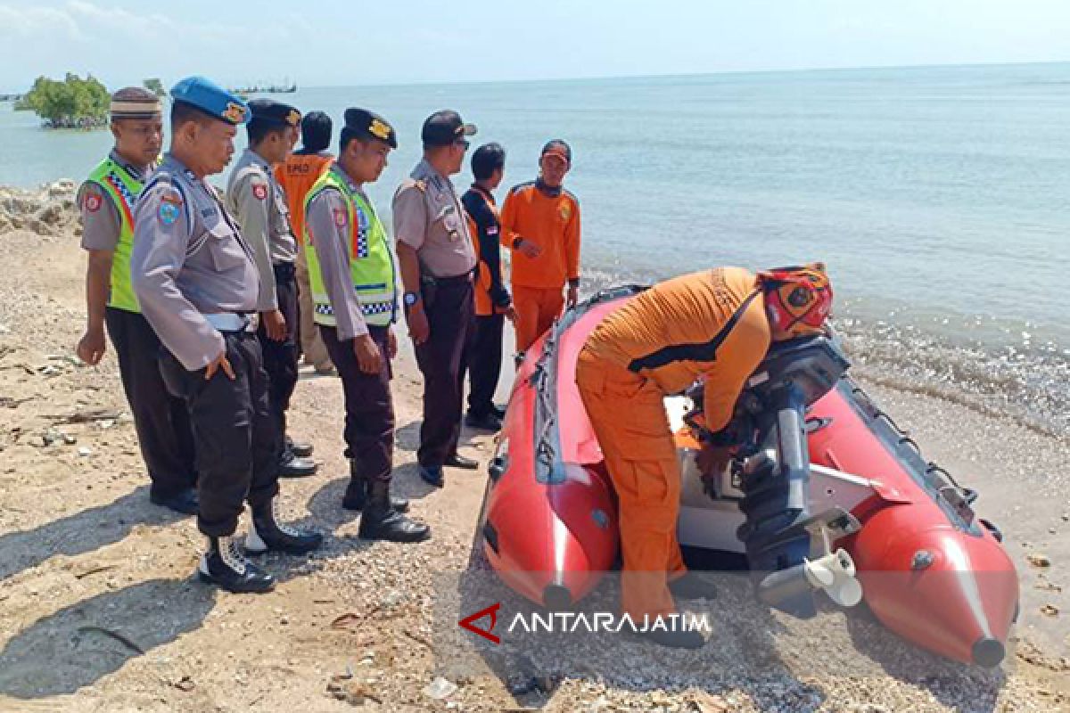 Basarnas Lanjutkan Pencarian Korban Kapal Tenggelam