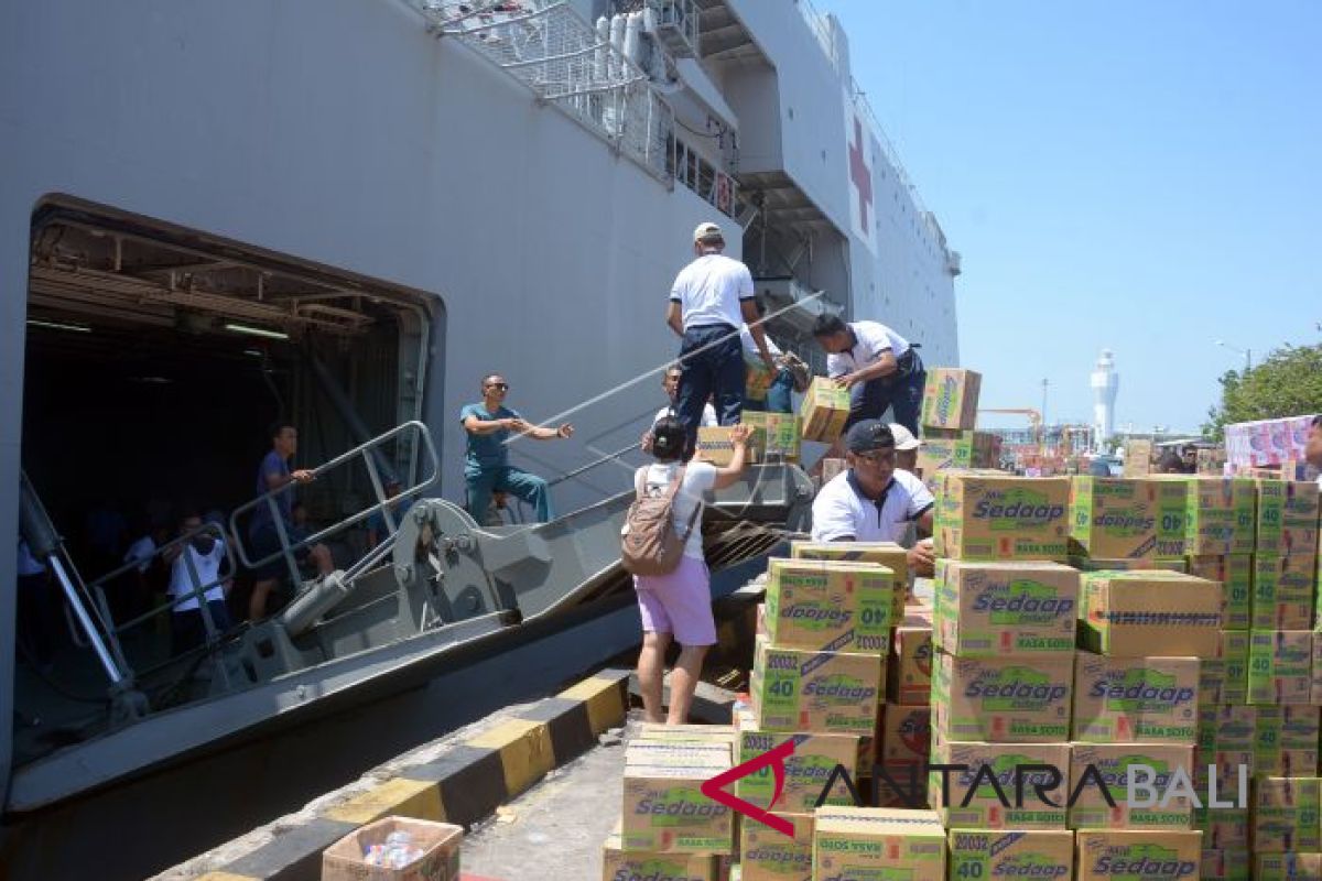 KRI Soeharso kirim bantuan masyarakat Bali ke Palu