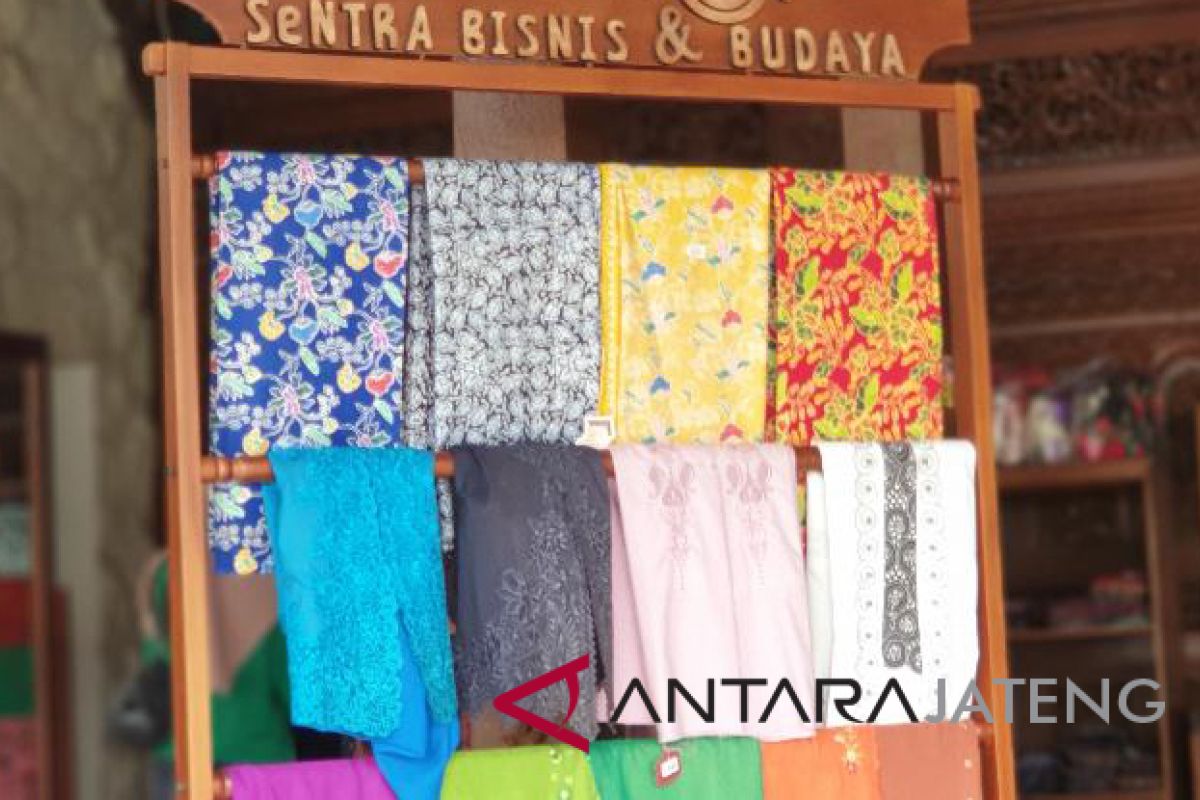 Dibanderol belasan juta, batik tulis pewarna alami diburu kolektor