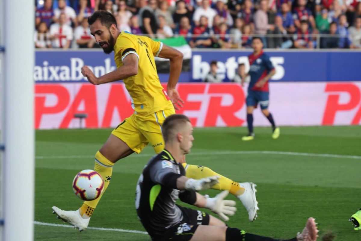 Espanyol naik ke peringkat ke-2 setelah tumbangkan Huesca