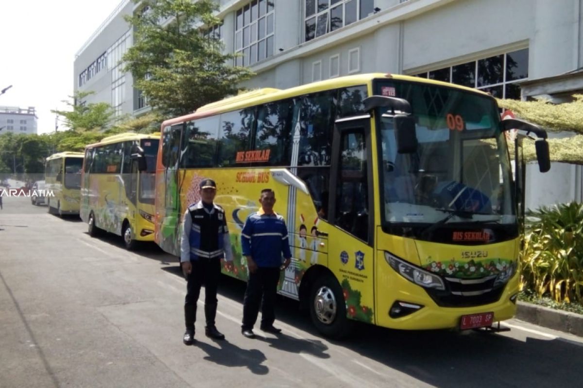 12 Bus Sekolah Surabaya Sediakan Absensi dan Wifi Pelajar