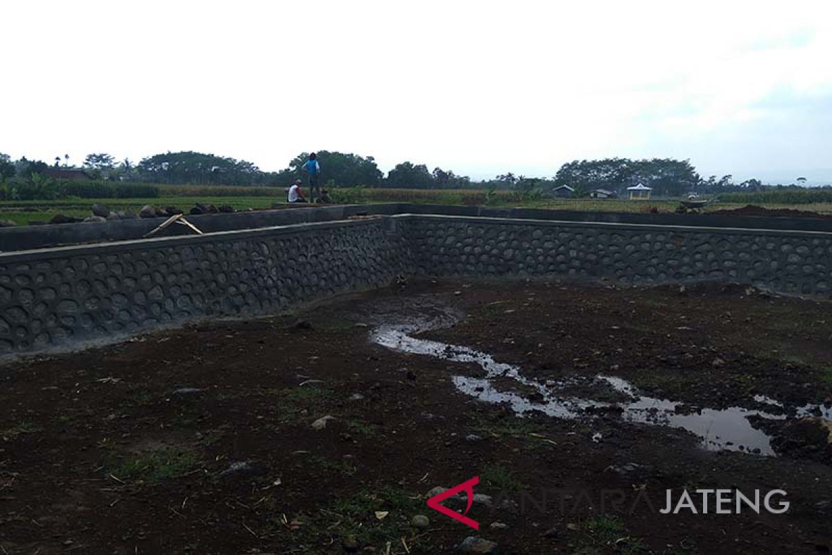 Pemeriksaan terdakwa sekaligus saksi sidang embung Tebo