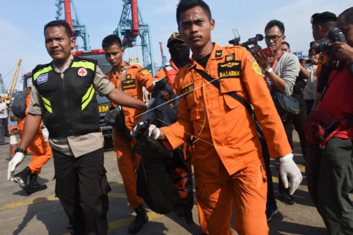 17 jenazah korban Lion Air diserahkan ke keluarga, diwarnai isak tangis