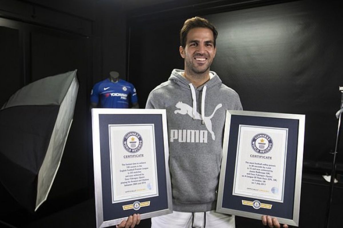 Nama Fabregas kembali masuk dalam daftar Guiness World Record