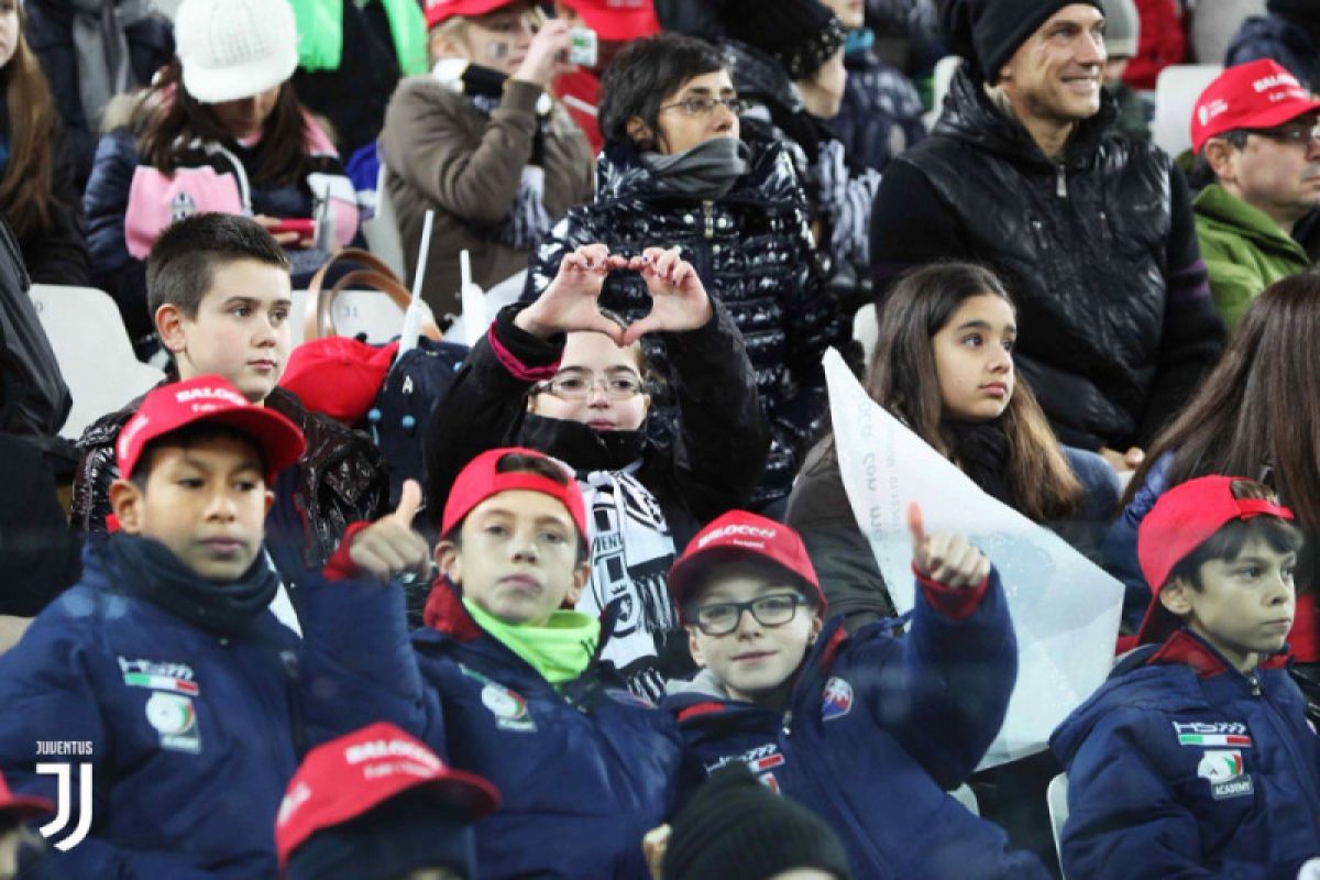 Juventus akan isi tribun selatan dengan anak-anak