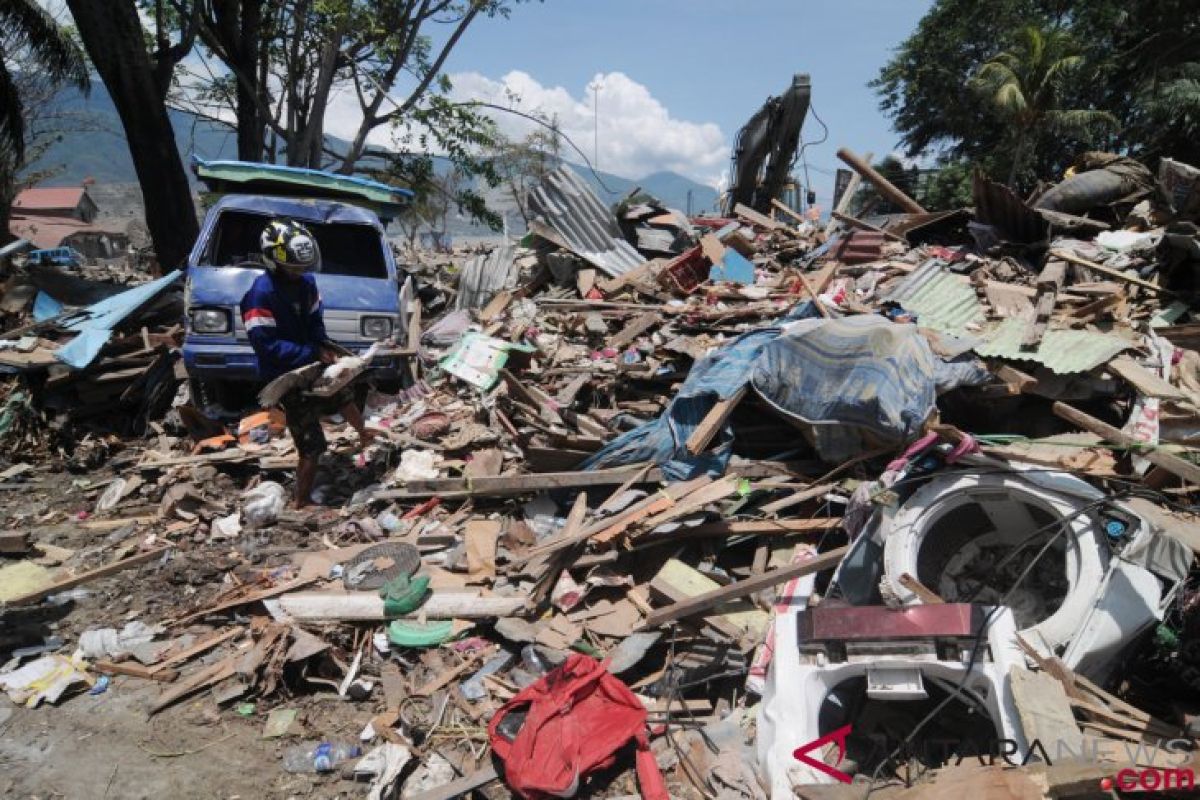 BNPB: Korban Meninggal Gempa -Tsunami Sulteng 2.073 Orang