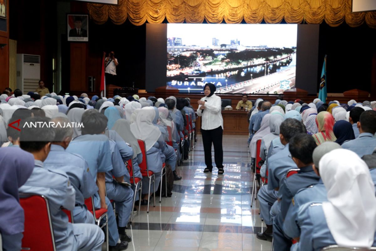 Risma Dorong Guru IPA-IPS Buat Siswa Senang di Sekolah