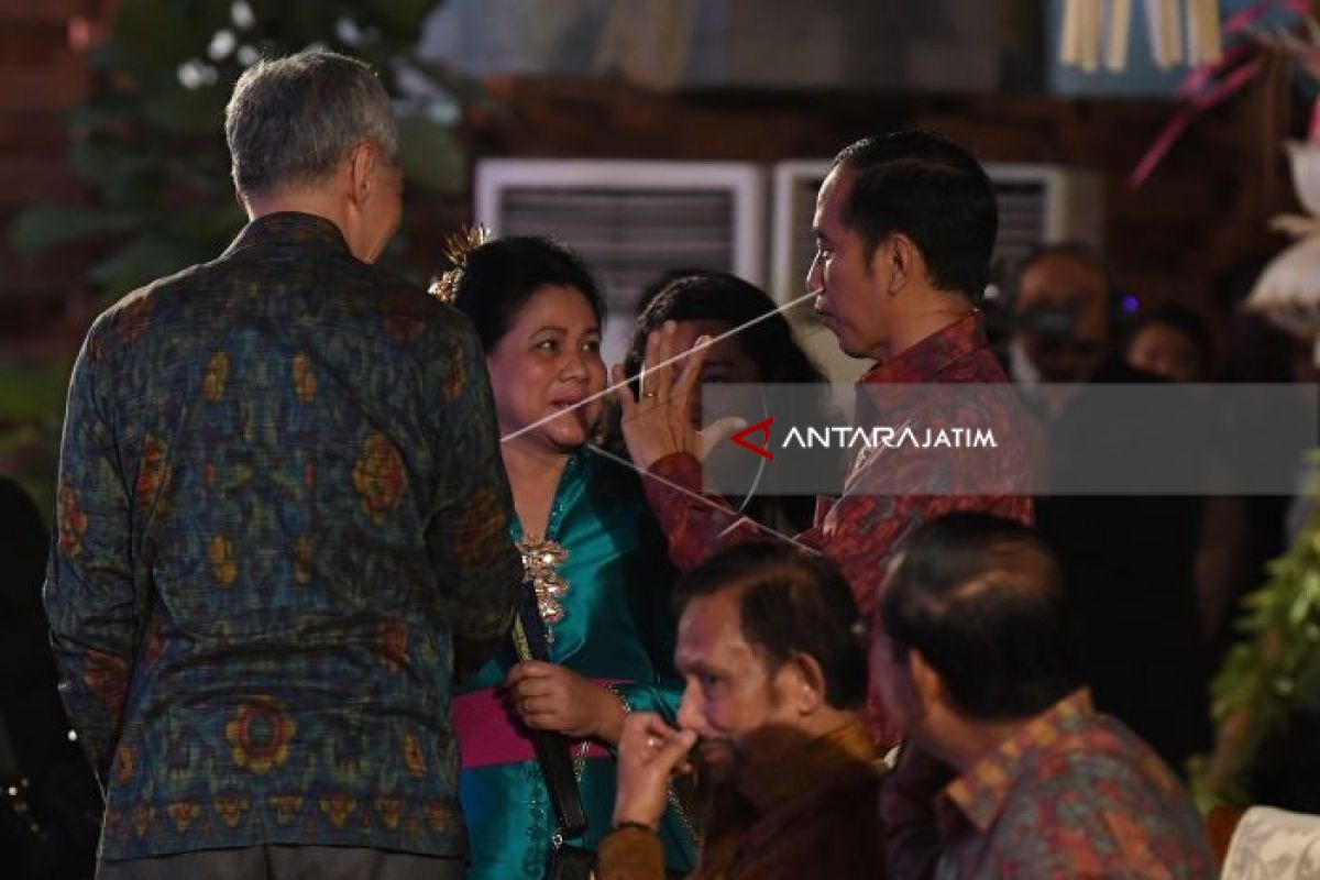 IMF-WB- Perajin Bali Siapkan Kipas Khusus untuk Jokowi
