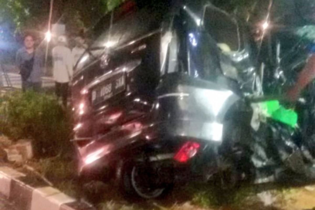 Kecelakaan tunggal terjadi di depan TVRI Senayan