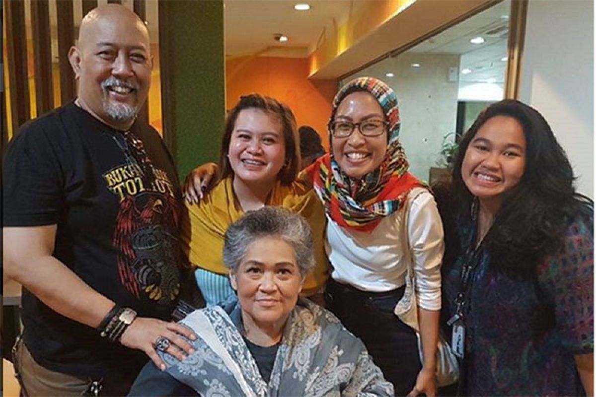 Kenangan keluarga terhadap istri Indro Warkop sebelum meninggal