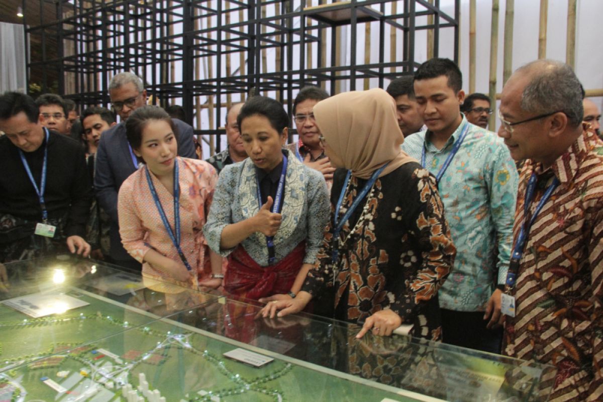 IMF-WB - Jasa Marga displays its key product "Jabodetabek network" in Indonesia Pavilion