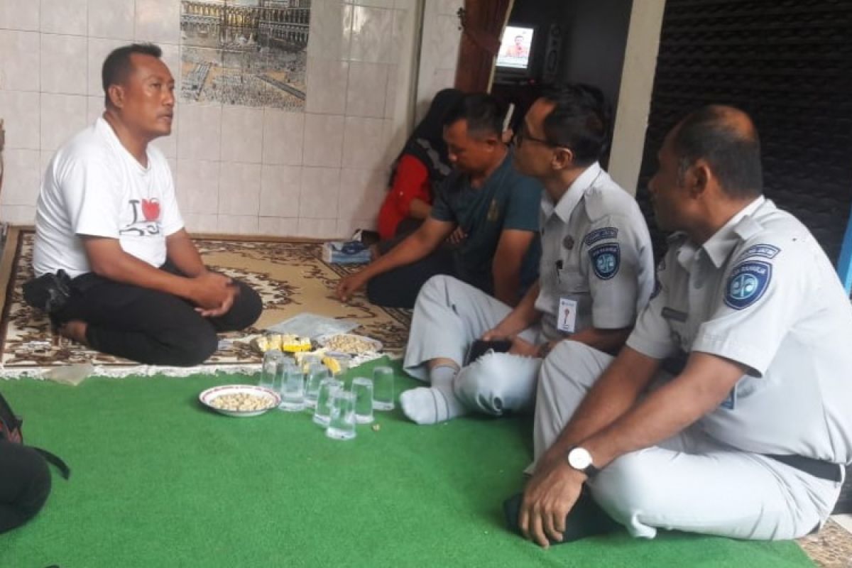 Jasa Raharja Jatim Kunjungi Rumah Ahli Waris Korban JT 610