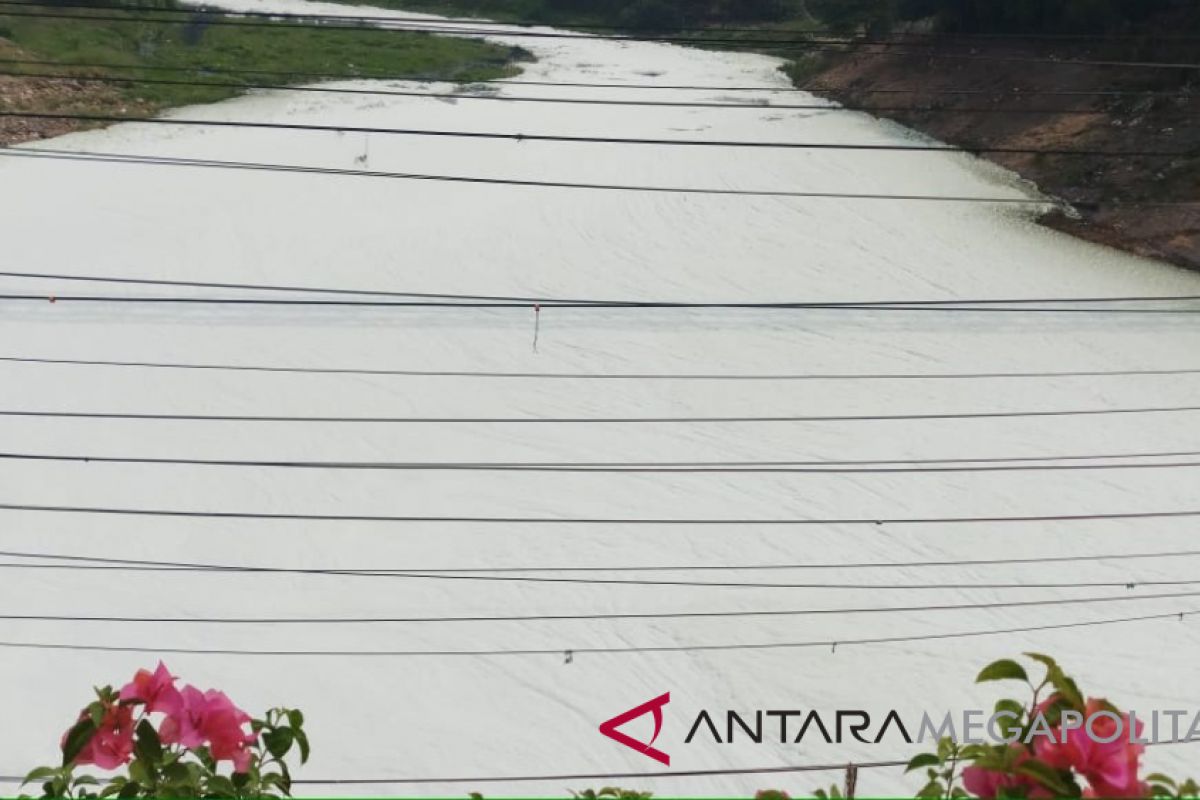 JABODETABEKJUR BERGABUNG TUNTASKAN PERSOALAN LIMBAH SUNGAI