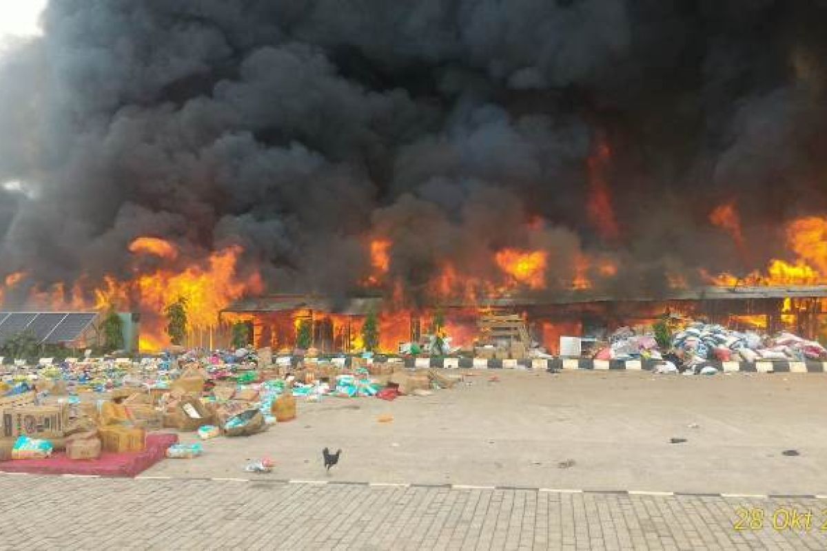 Puluhan kios di pasar perbatasan RI-PNG terbakar