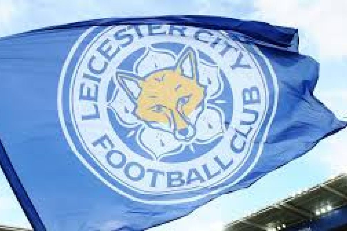 Ketua Leicester City tewas dalam kecelakaan helikopter