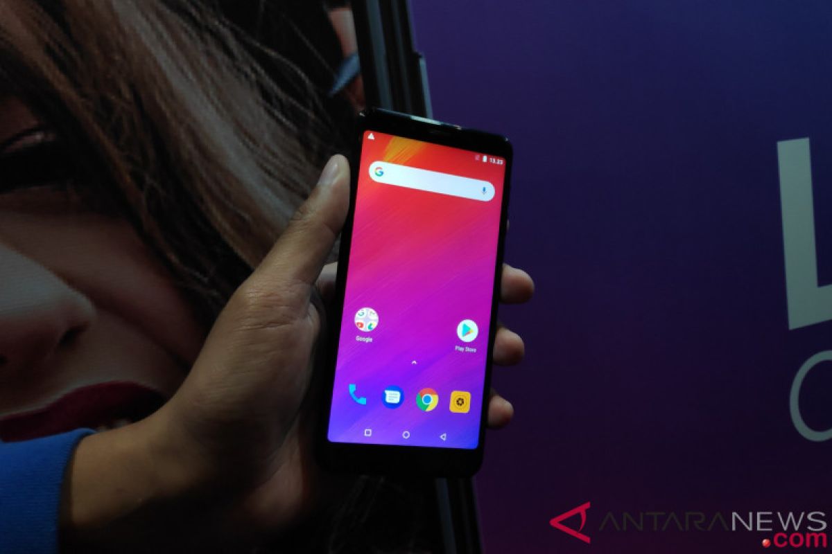 Lenovo hadirkan ponsel empat kamera K9 di Indonesia