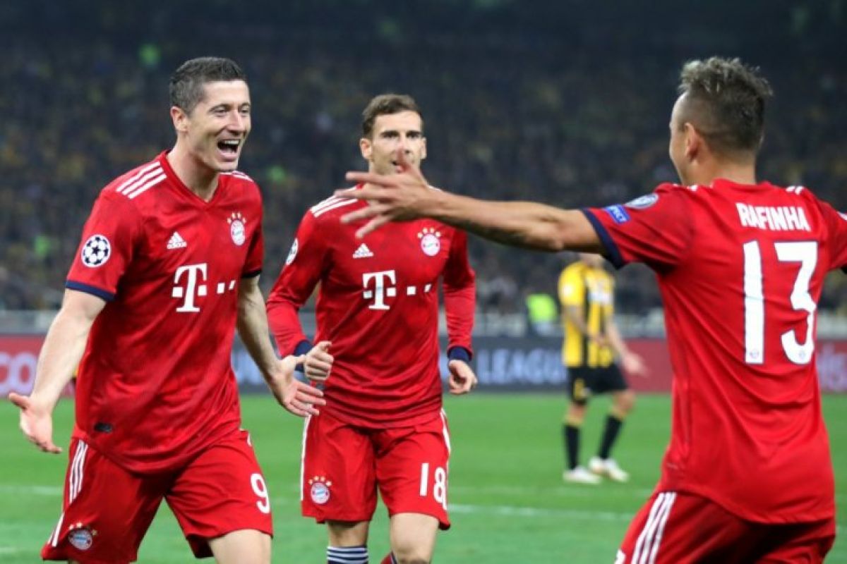 Muenchen menang 2-0 di markas AEK Athens