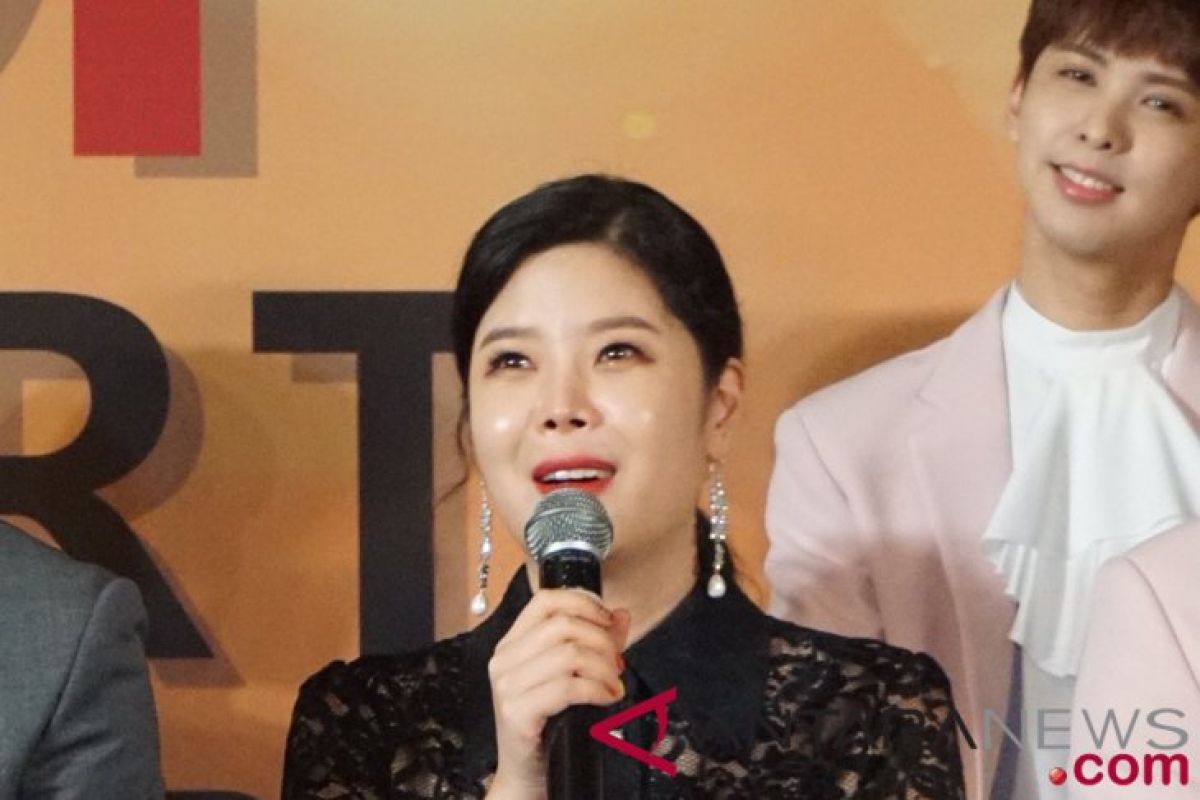 Penyanyi Korea Lyn mengaku terkesan dengan bahasa Indonesia