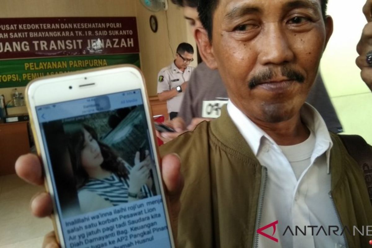 Kerabat korban kecelakaan Lion Air berdatangan ke RS Polri