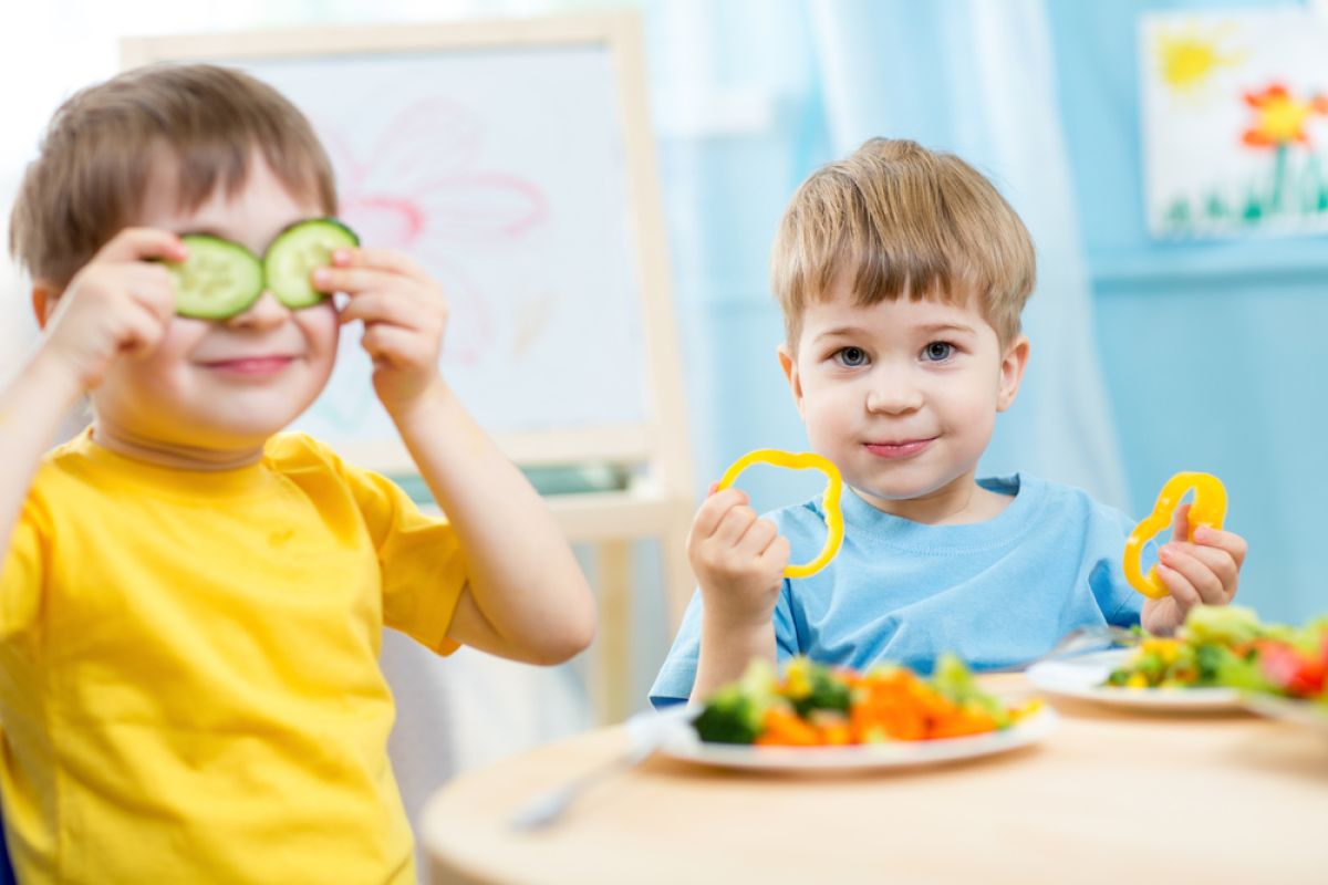 Ahli: Hanya satu dari empat gaya orangtua "memberi makan" anak yang benar