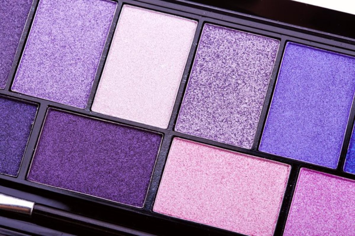 Warna ungu jadi tren makeup 2019