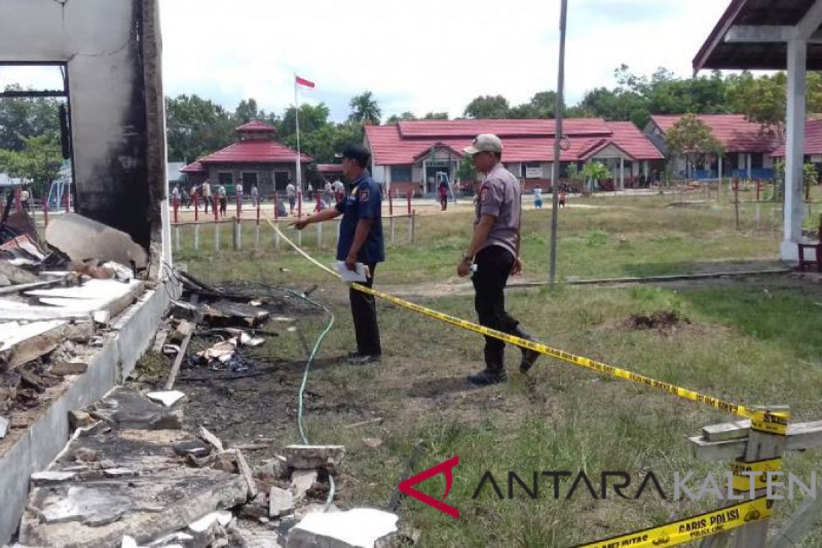 Gudang SMAN 1 Montallat terbakar