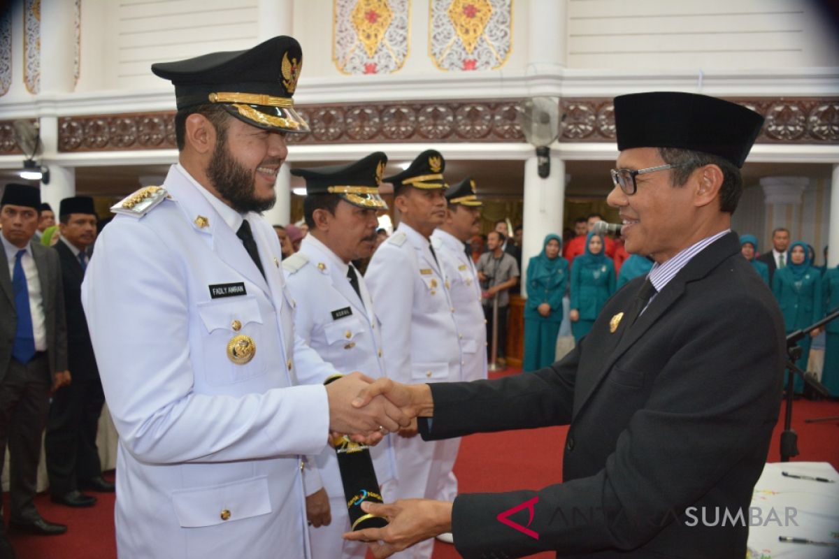 Wali Kota Padang Panjang dan Pariaman telah dilantik