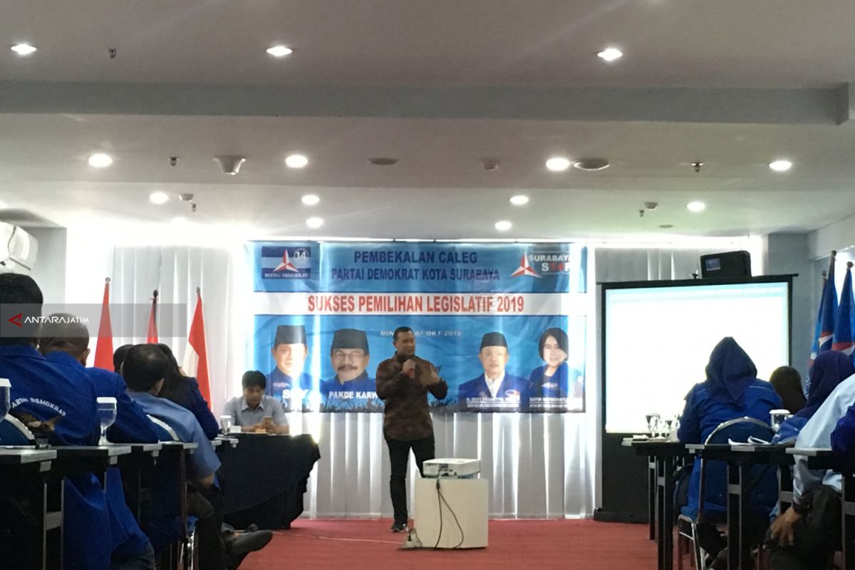 Puluhan Caleg Demokrat Surabaya Dapat Pembekalan Aturan Kampanye