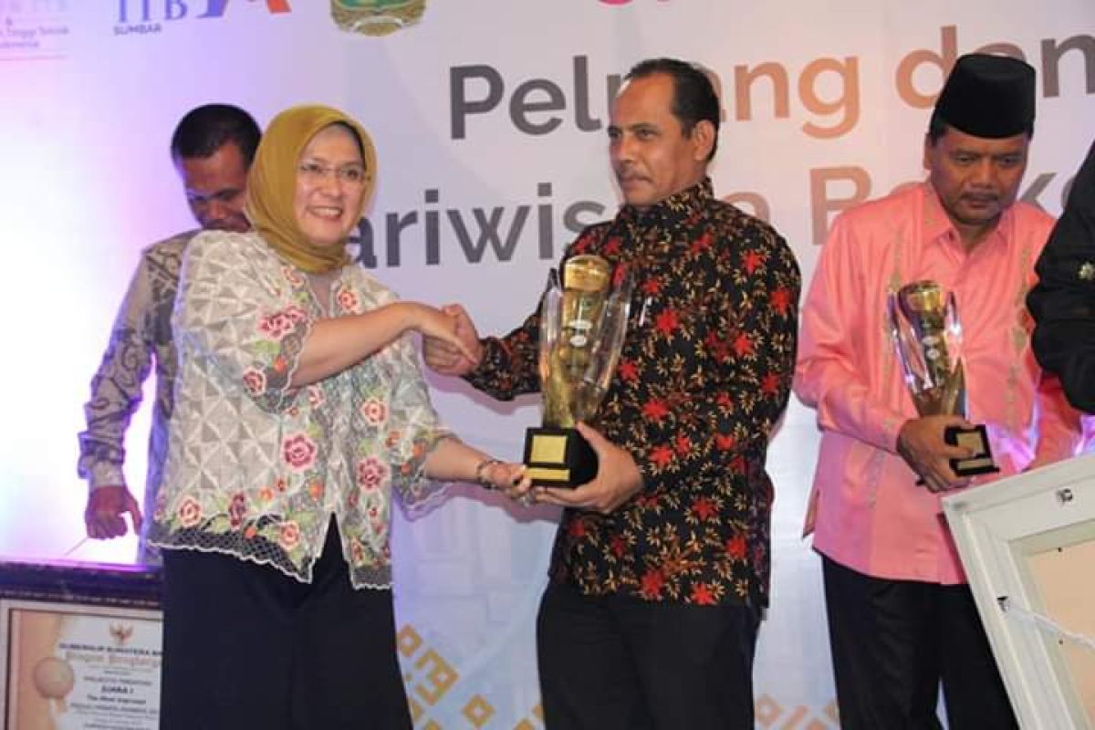 Pemkot Solok terima penghargaan bidang Pariwisata