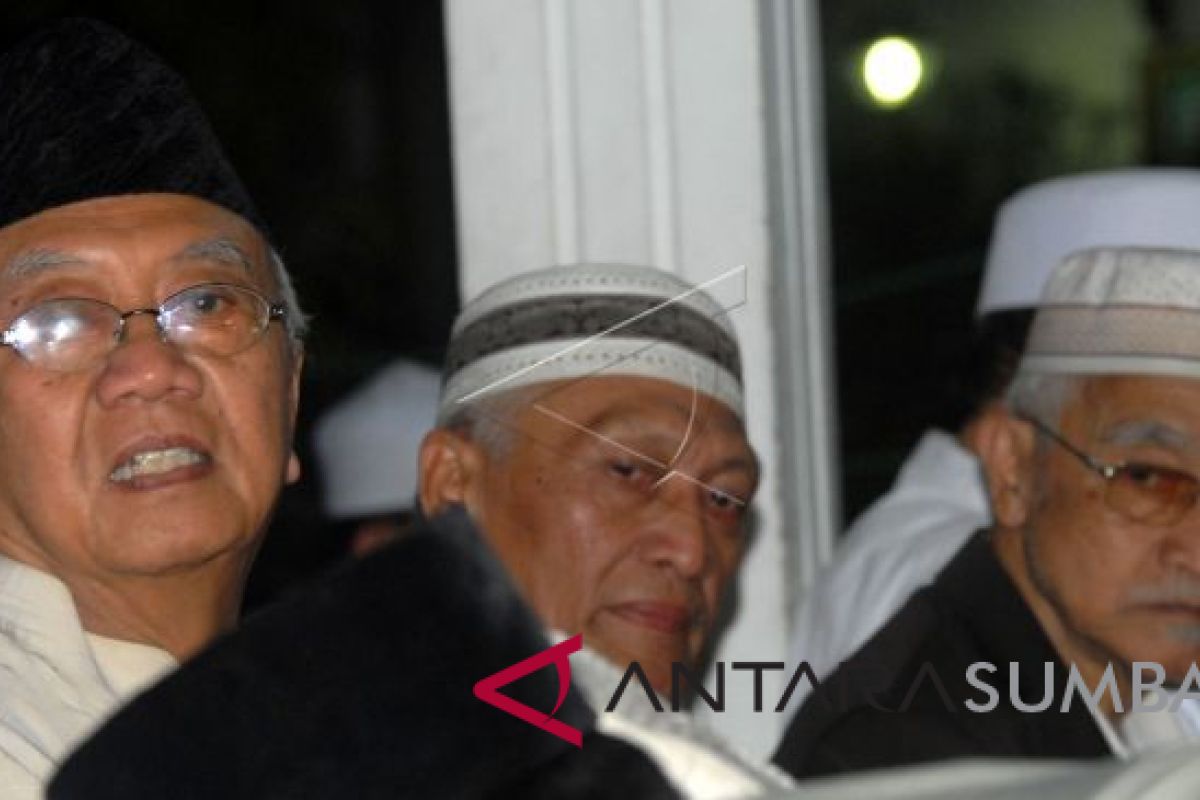 Gus Sholah bantah dukung Prabowo