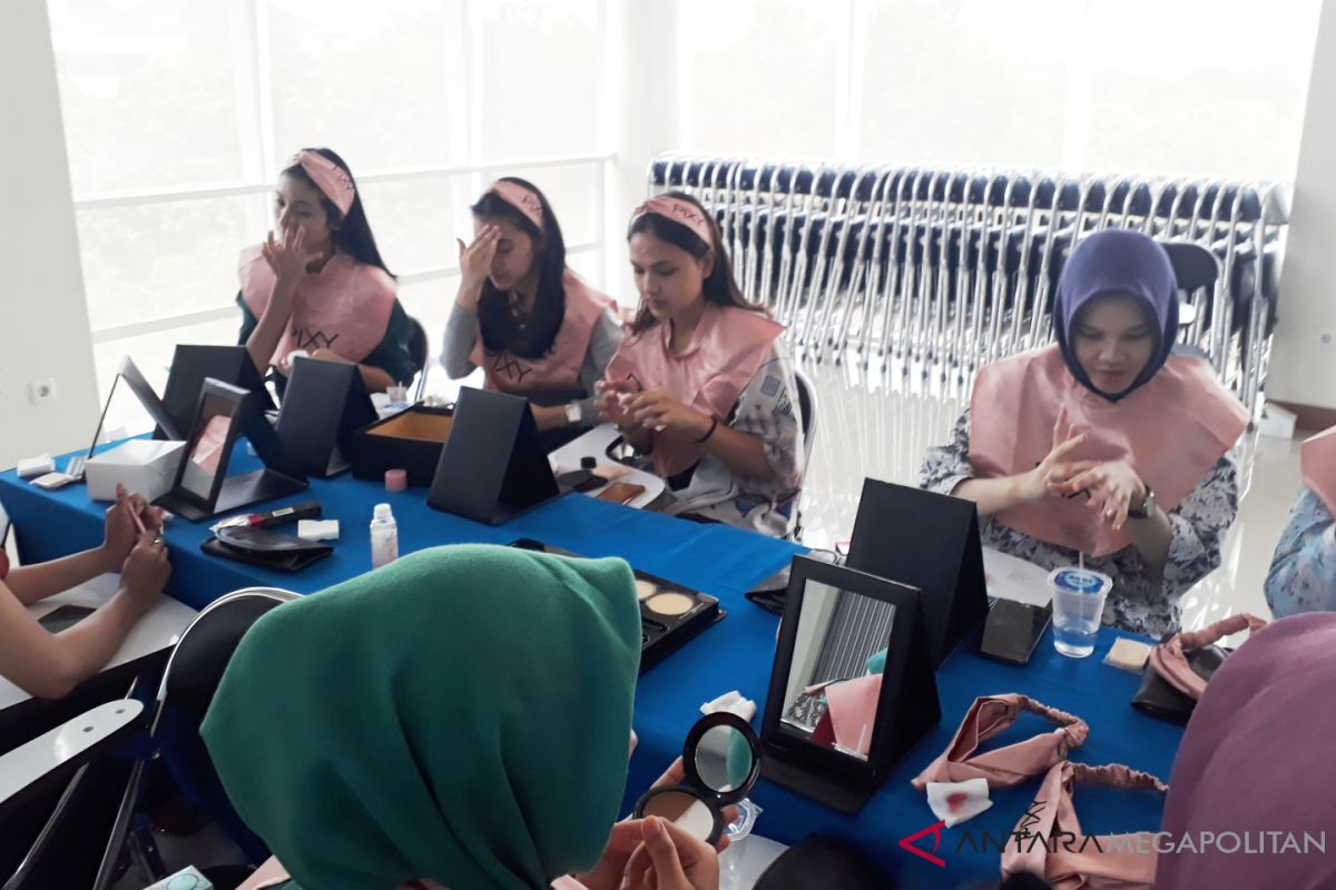 Mahasiswa UP sambut gembira Grooming and Beauty Class