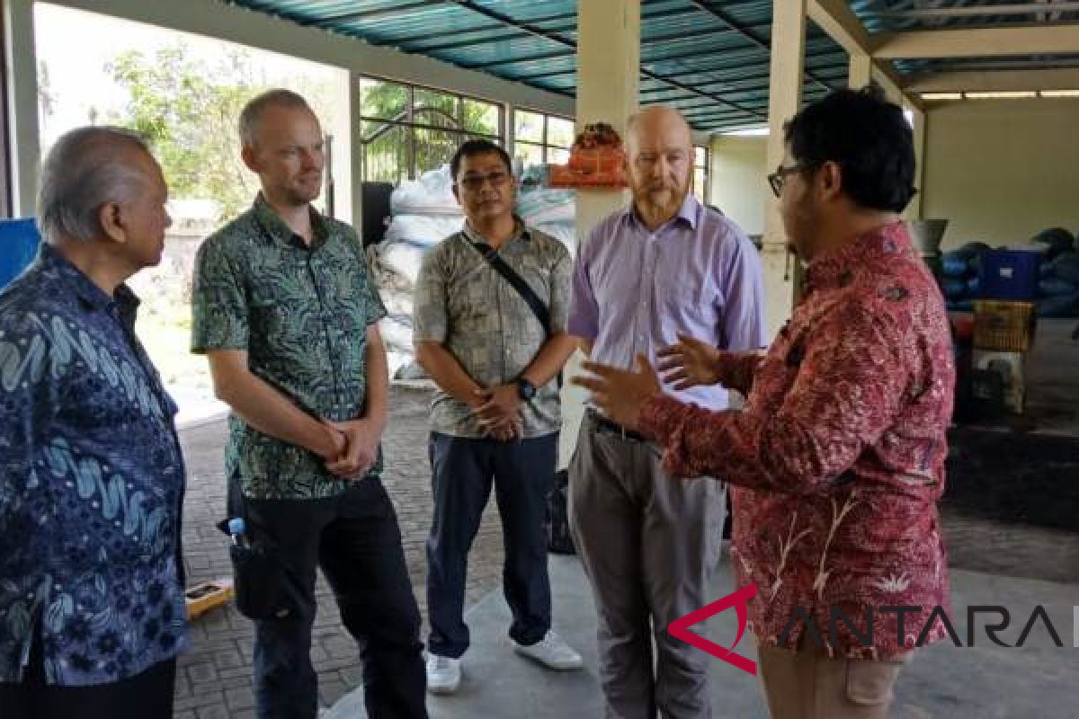 Pengelolaan sampah Klungkung menarik perhatian Denmark