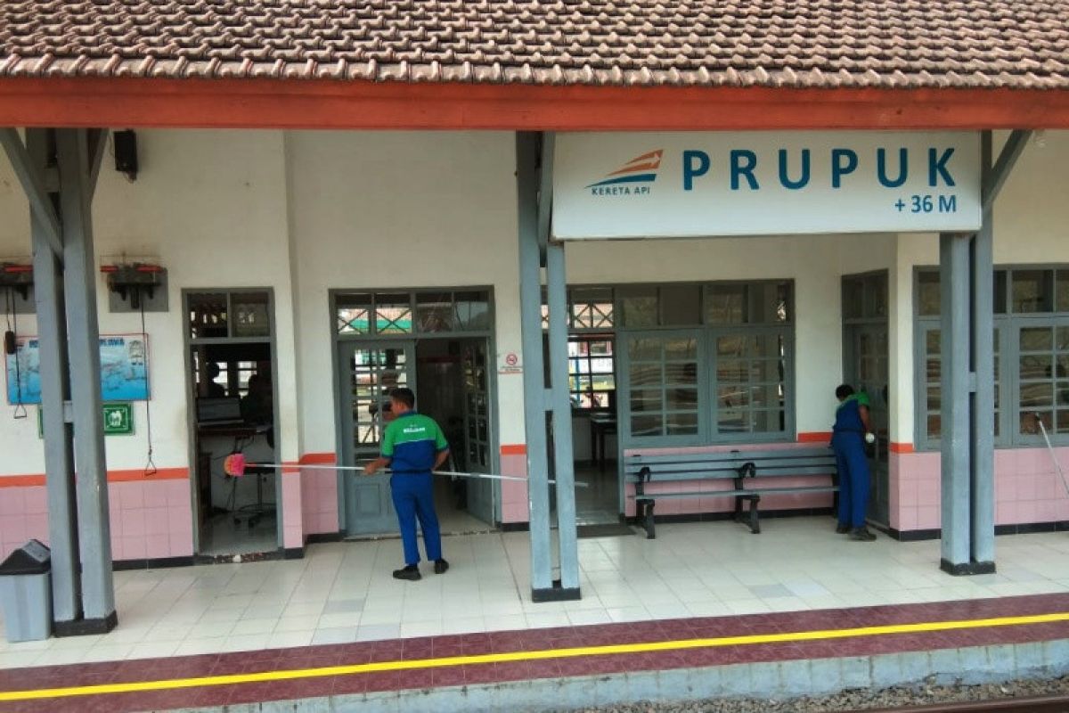 Stasiun Prupuk Tegal kembali layani penumpang