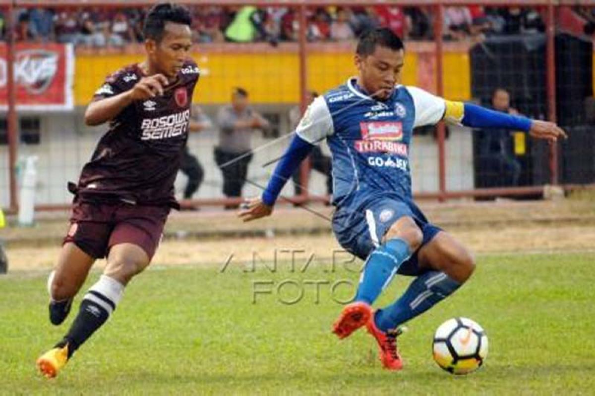 PSM kalahkan Arema 2-1