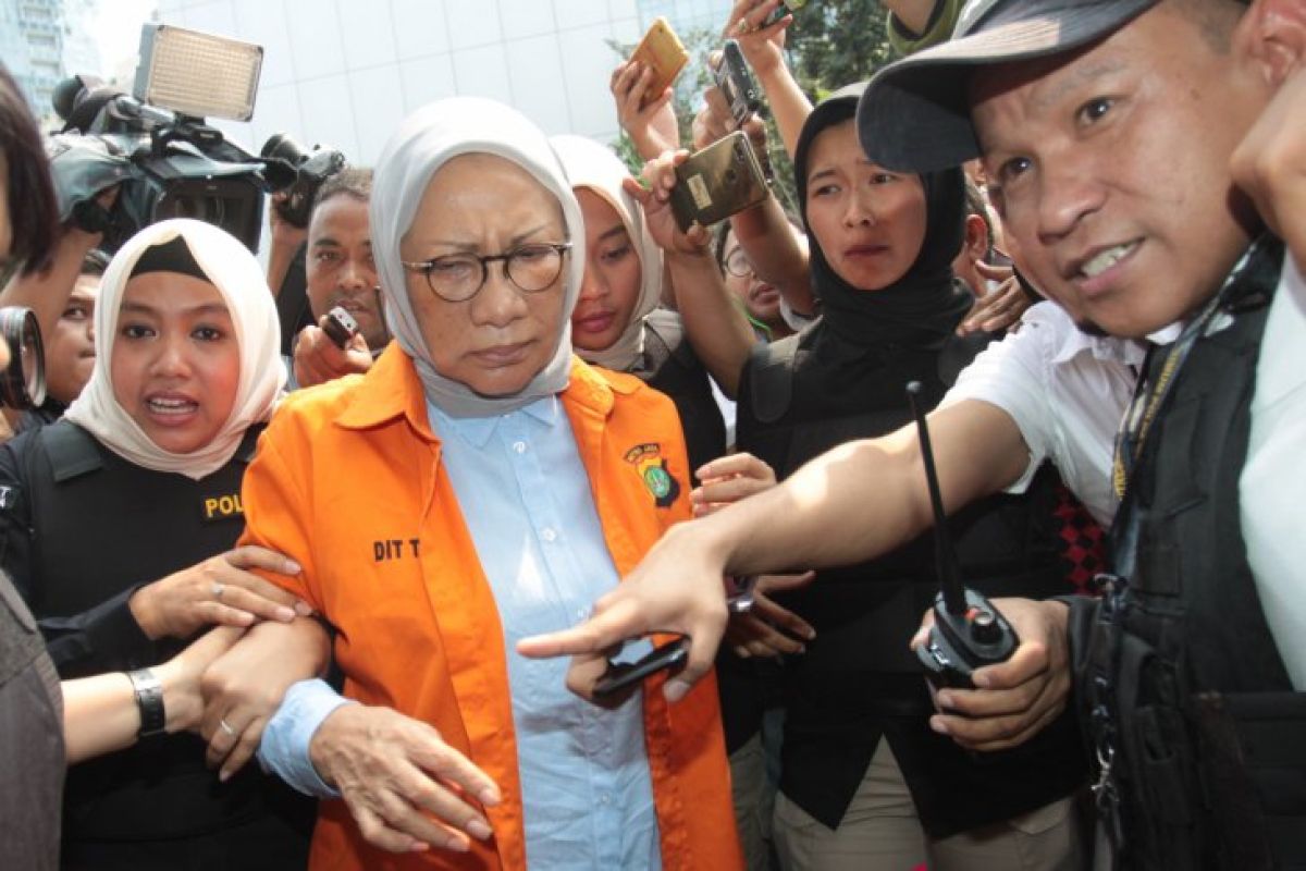 Ratna pucat setelah diperiksa pskiater