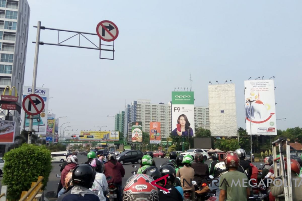 Bekasi kejar kekurangan pajak reklame Rp66 miliar