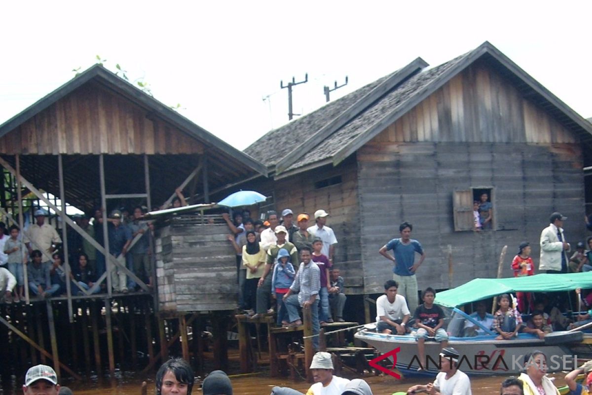 Ratusan rumah di bantaran Sungai Banjarmasin ditata