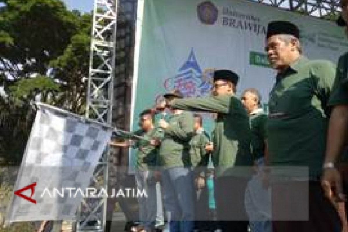 Peringatan Hari Santri di Malang Hidupkan Tradisi Sarungan