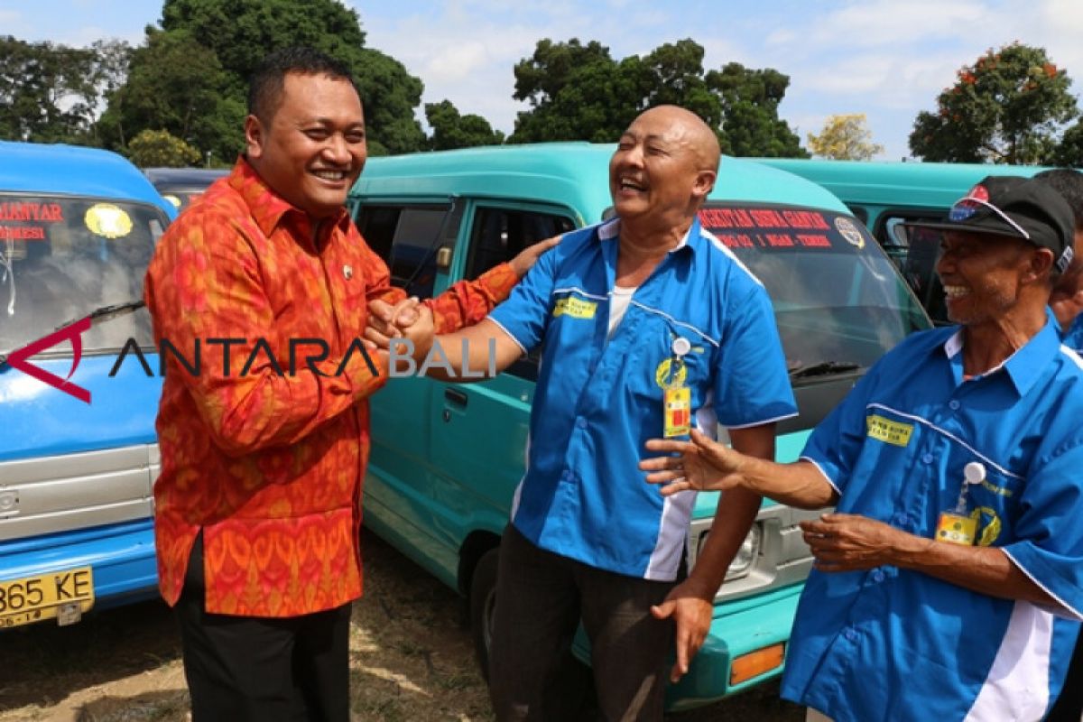 Pemkab Gianyar luncurkan angkutan siswa gratis