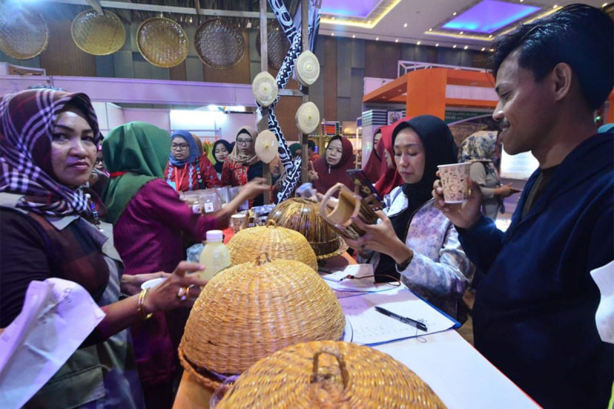 Pemkab Sinjai raih stand terbaik Pekan Raya Sulsel 2018