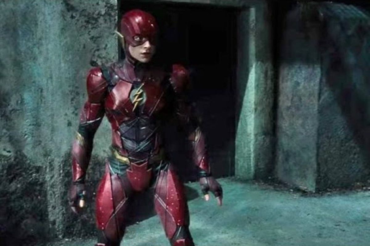 Warner Bros. tunda syuting film superhero the Flash