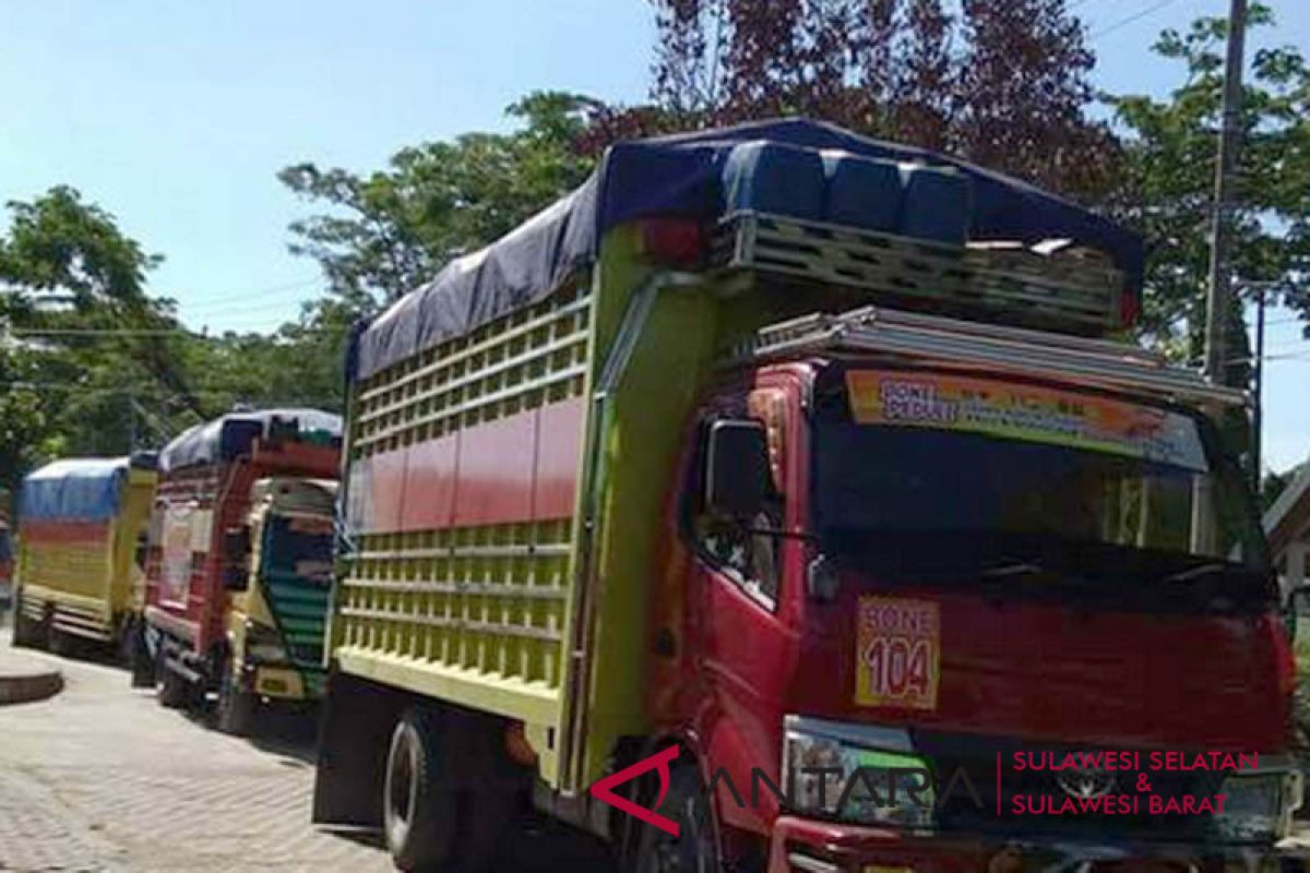Majene kirim 15 truk logistik ke Sulteng