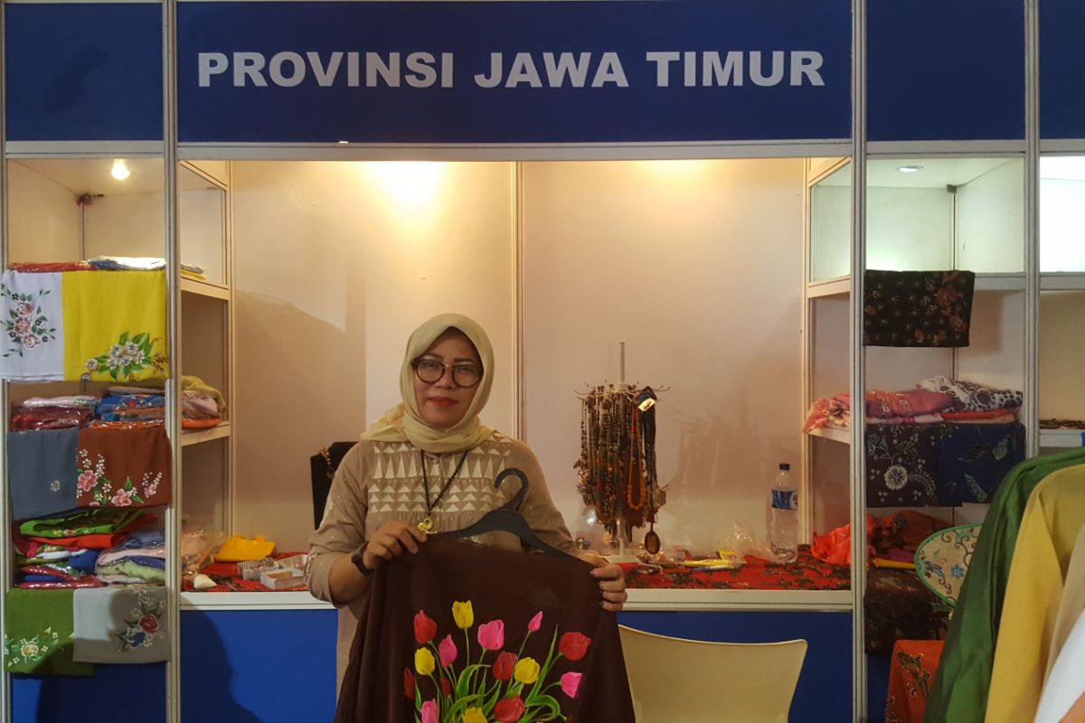 Batik Jatim  Laku  Keras Di Pameran Koperasi Lebak