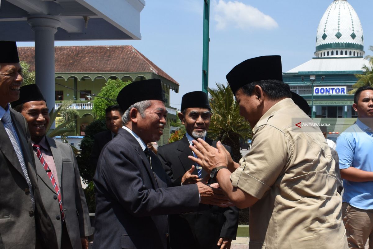 Prabowo Bersilaturahim Dengan Pimpinan Pondok Gontor