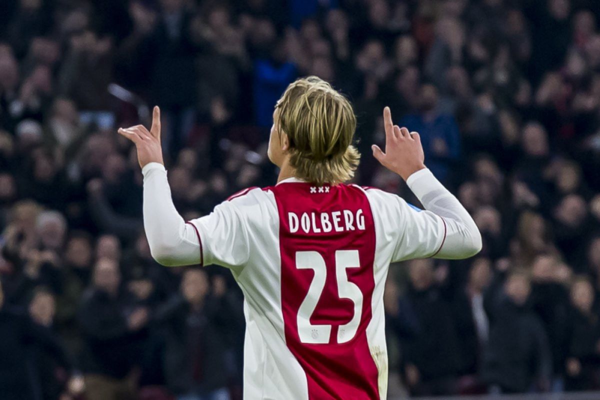 Ajax menang mudah 2-0 atas Willem