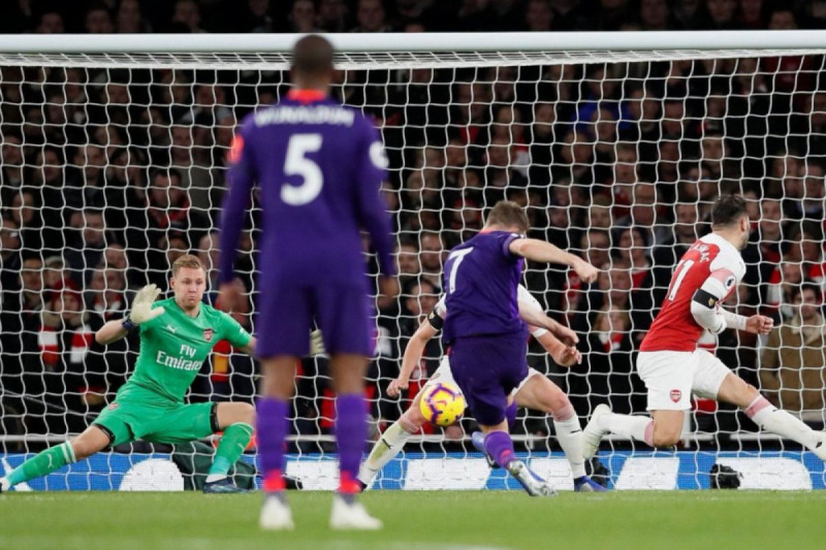 Arsenal tahan imbang Liverpool 1-1 di Emirates